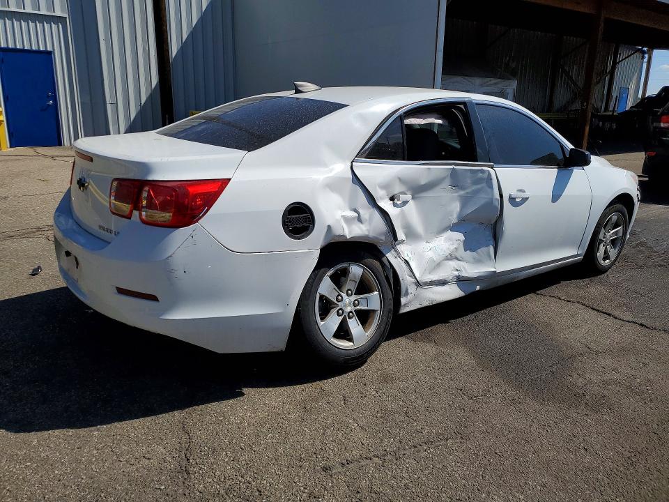 2016 Chevrolet Malibu VIN 1G11A5SA1GU158525 COPART salvage auction — SIDE, Co - Salvage Title, sold $475 on 2026-07-02 (photo 3)