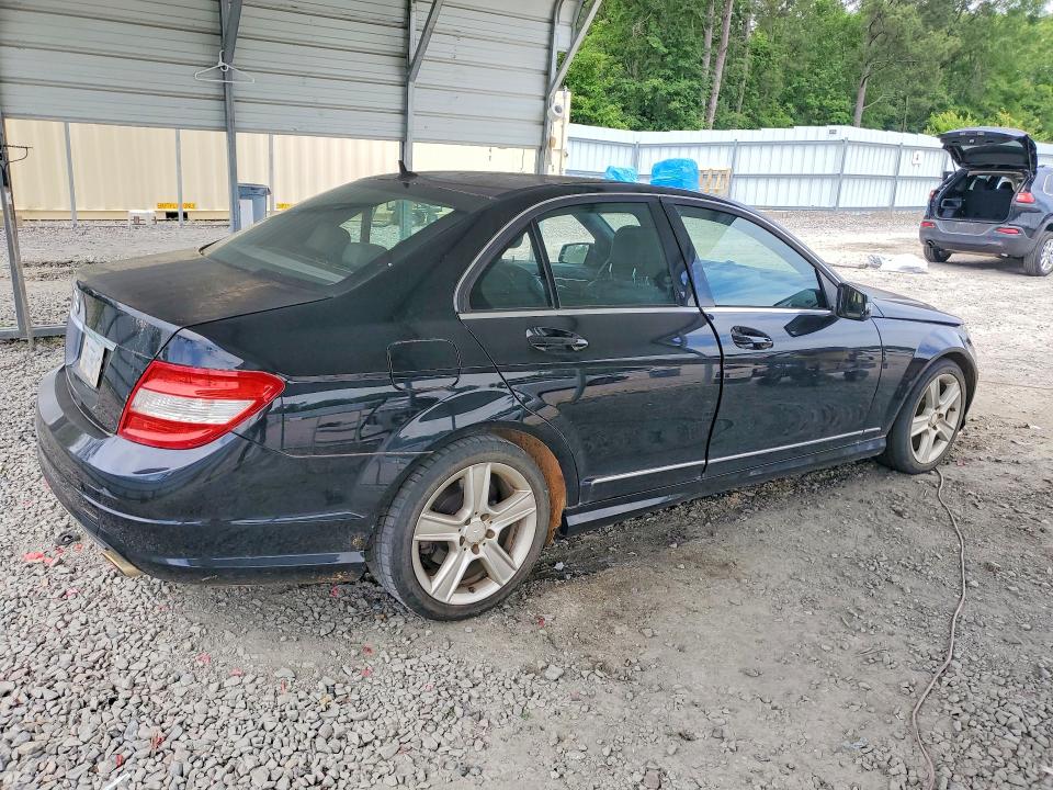 2011 Mercedes-benz C-klasse VIN WDDGF5EBXBF653011 COPART salvage auction — INTERIOR BURN, Ga - Cert Of Title-Salvage, sold $175 on 2026-07-28 (photo 3)
