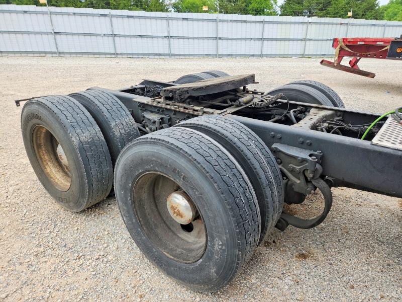 2019 K&w T680 VIN 1XKYDP9X7KJ367575 COPART salvage auction — SIDE, TX - SALVAGE VEHICLE TITLE (P), sold $7,200 on 2026-07-09 (photo 6)