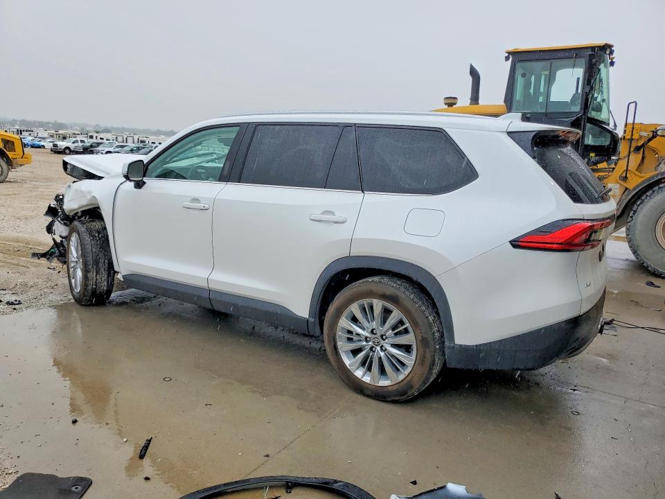 2024 Toyota Highlander VIN 5TDAAAB57RS050064 COPART salvage auction — FRONT END, Ne - Cert Of Title-Salvage, sold $20,000 on 2026-07-07 (photo 2)