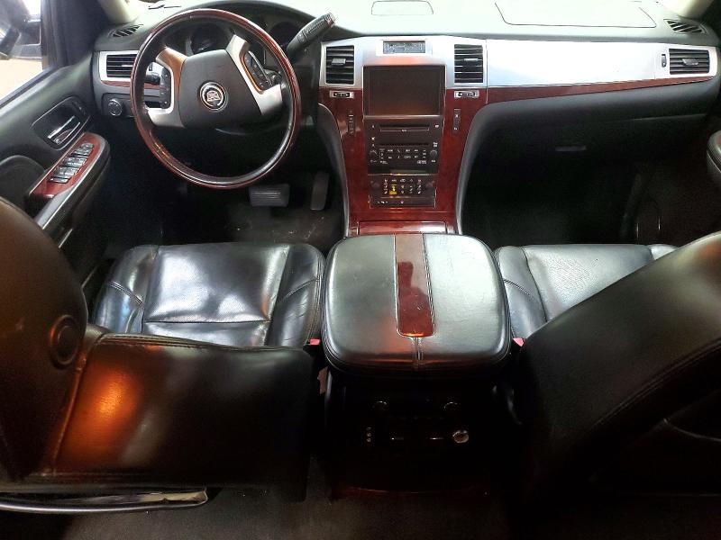 2007 Cadillac Escalade VIN 3GYFK628X7G185362 COPART salvage auction — FRONT END, Mi - Certificate Of Title, sold $200 on 2026-07-22 (photo 8)