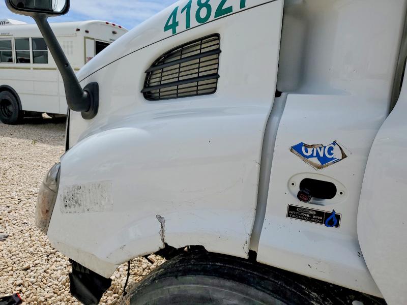 2018 Freightliner Cascadia 113 VIN 1FUJGHD91JLJX8273 COPART salvage auction — FRONT END, OK - CERTIFICATE OF TITLE, sold $1,500 on 2026-07-09 (photo 7)