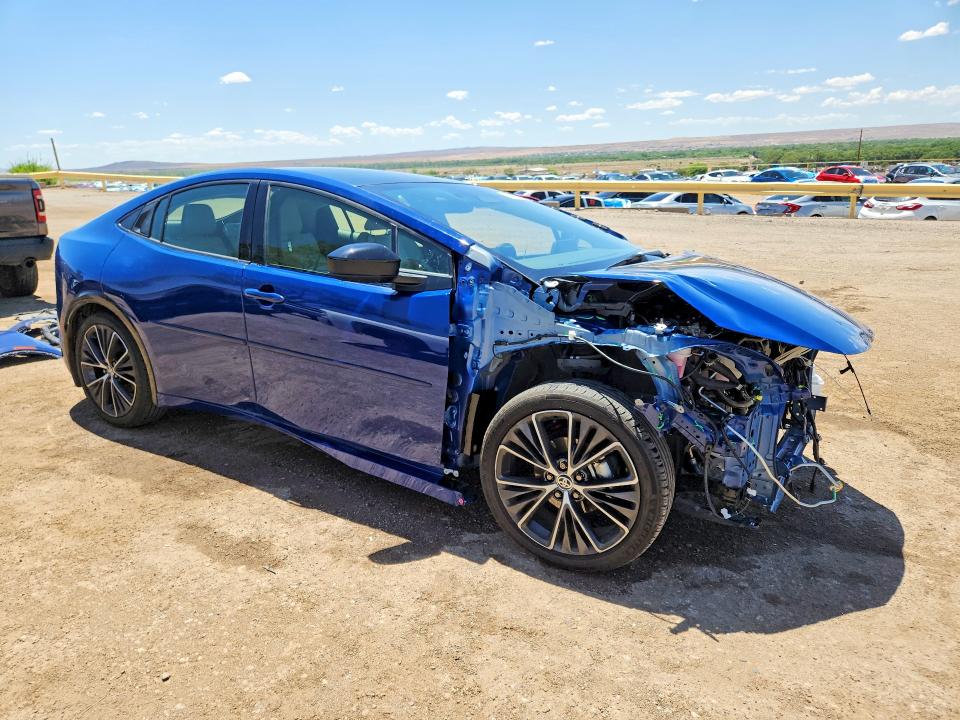 2026 Toyota Prius VIN JTDACAAU0T3066165 COPART salvage auction — FRONT END, Nm - Cert Of Title-Salvage, sold $200 on 2026-07-30 (photo 4)