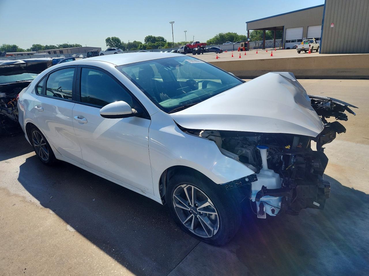 2023 Kia Forte VIN 3KPF24AD0PE583281 COPART salvage auction — Front End, TX - SALVAGE VEHICLE TITLE, sold $1,650 on 2026-07-09 (photo 4)