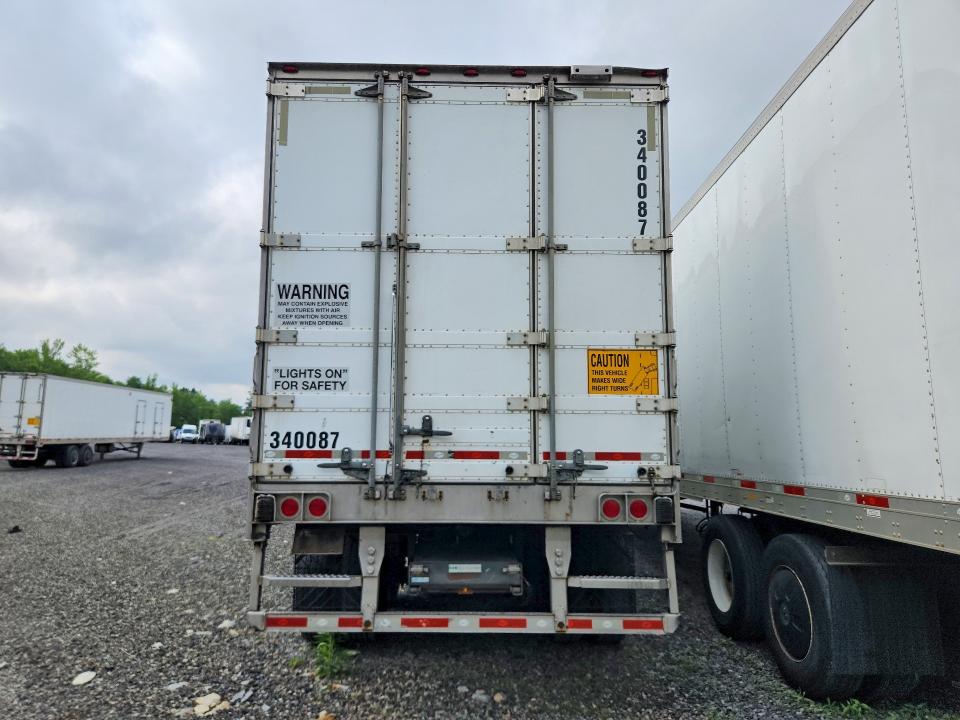 2015 Utility trailer manufacture Trailer VIN 1UYVS234XFM408812 COPART salvage auction — UNDERCARRIAGE, IL - CERTIFICATE OF TITLE (P), sold $2,450 on 2026-07-07 (photo 6)