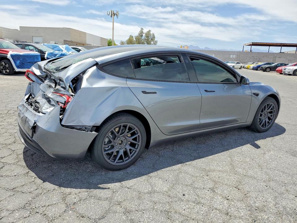 2025 Tesla VIN 5YJ3E1EB1SF937183 COPART salvage auction — REAR END, Nv - Salvage Title, sold $11,800 on 2026-07-27 (photo 3)