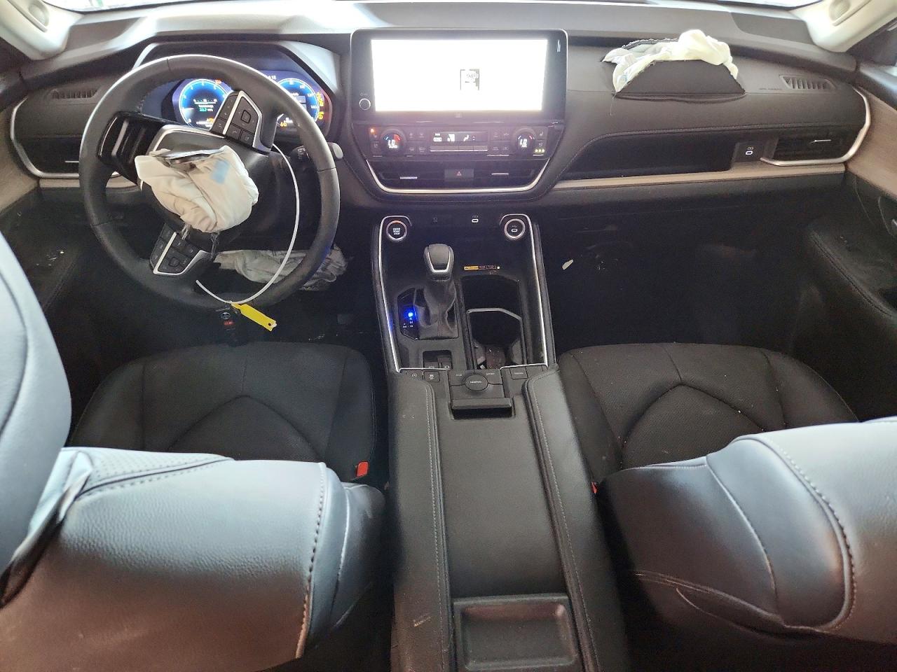 2026 Toyota Highlander VIN 5TDAAAA53TS038664 COPART salvage auction — Front End, Sc - Salvage Title, sold $27,000 on 2026-07-08 (photo 8)