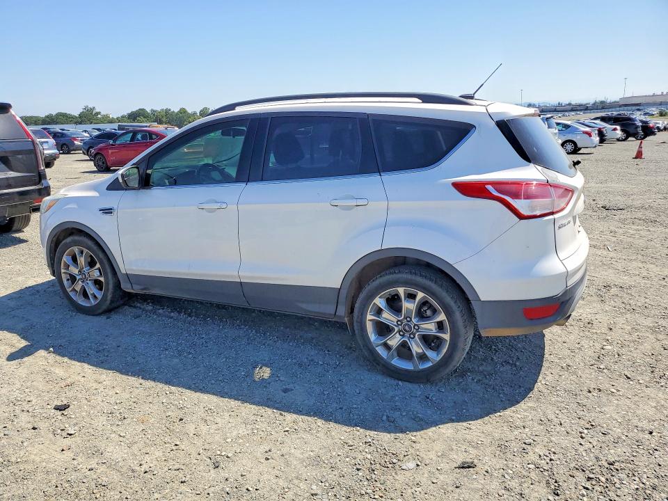 2016 Ford VIN 1FMCU0GX0GUB15927 COPART salvage auction — MINOR DENT/SCRATCHES, Ca - Dis/Dlr/Exp Only Clean Title, sold $175 on 2026-07-02 (photo 2)