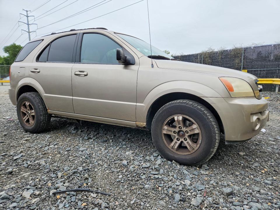 2004 Kia Sorento VIN KNDJC733045261132 COPART salvage auction — SIDE, Md - Cert Of Salvage > 75% Damage, sold $300 on 2026-07-07 (photo 4)