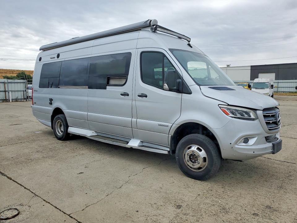 2020 Mercedes-benz VIN W1W8ED6Y2LP313138 COPART salvage auction — ROLLOVER, Or - Salvage Title Certificate, sold $30,500 on 2026-07-22 (photo 4)