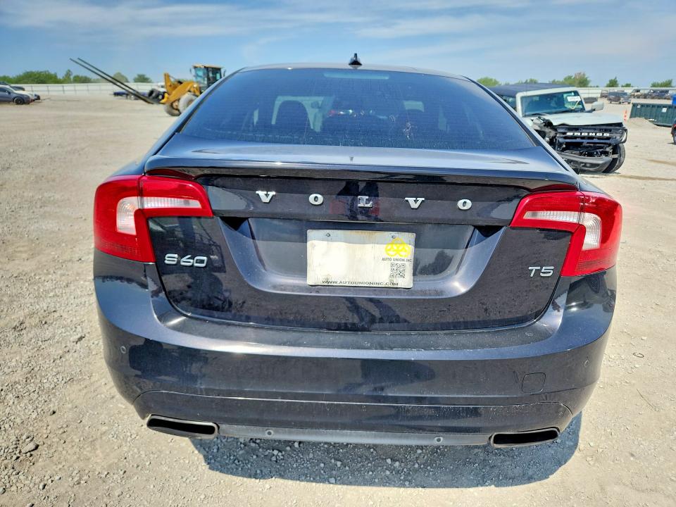2015 Volvo S60 VIN YV140MFB6F1305324 COPART salvage auction — FRONT END, KY - BILL OF SALE/PART ONLY/NO TITL, sold $225 on 2026-07-16 (photo 6)