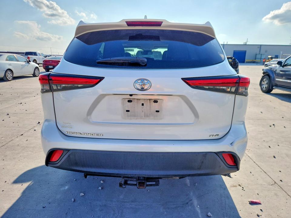 2021 Toyota Highlander VIN 5TDGZRAH4MS043286 COPART salvage auction — FRONT END, Tx - Salvage Vehicle Title, sold $10,100 on 2026-07-10 (photo 6)