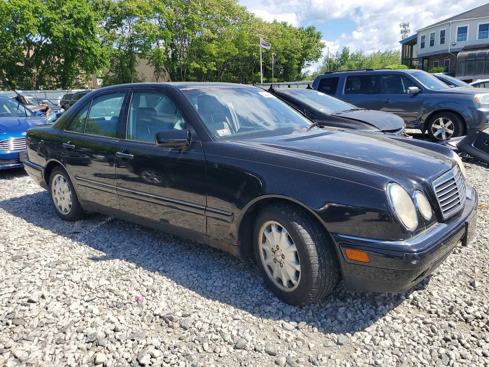 1999 Mercedes-benz E-class VIN WDBJF65H8XA770275 COPART salvage auction — REAR END, Ma - Cert Of Title-Reconstrctd Coll, sold $475 on 2026-07-06 (photo 4)