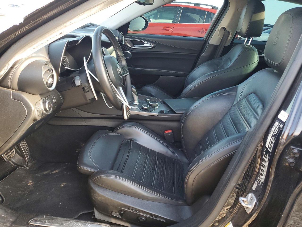 2018 Alfa Romeo Giulia VIN ZARFAECN8J7599479 COPART salvage auction — Side, TX - SALVAGE VEHICLE TITLE, sold $2,200 on 2026-07-09 (photo 7)