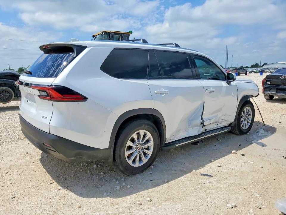2026 Toyota Highlander VIN 5TDACAB54TS083881 COPART salvage auction — FRONT END, Tx - Salvage Vehicle Title, sold $70 on 2026-07-30 (photo 3)