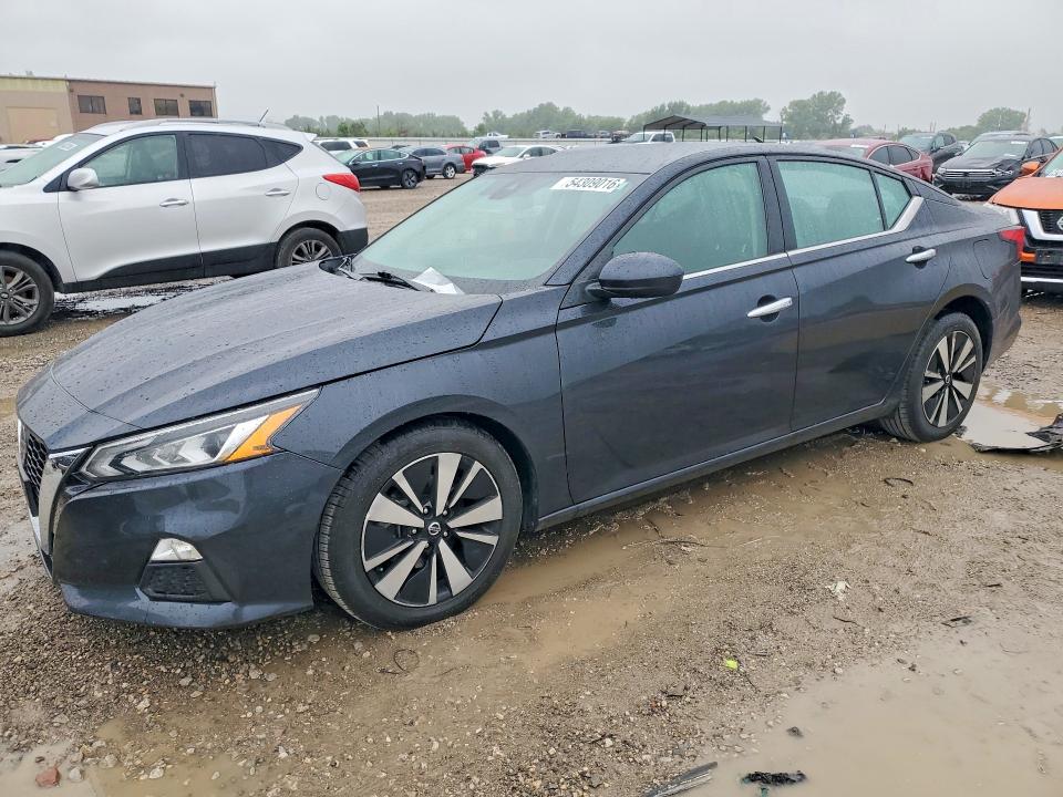 2022 Nissan Altima VIN 1N4BL4DVXNN388965 COPART salvage auction — HAIL, Ks - Cert Of Title-Salvage, sold $5,900 on 2026-07-02 (photo 1)