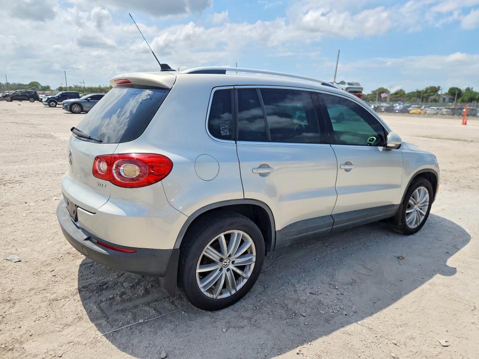 2010 Volkswagen Tiguan VIN WVGAV7AX0AW520963 COPART salvage auction — FRONT END, FL - CERTIFICATE OF TITLE, sold $350 on 2026-07-02 (photo 3)