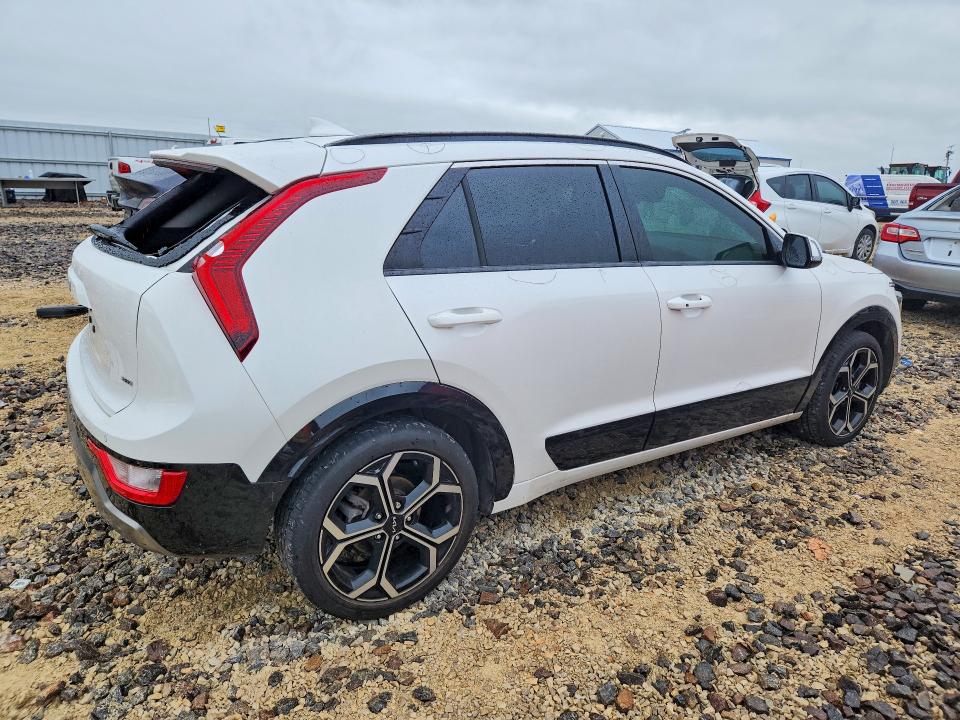 2023 Kia VIN KNDCR3LE9P5110991 COPART salvage auction — HAIL, Mo - Certificate Of Title, sold $6,800 on 2026-07-27 (photo 3)