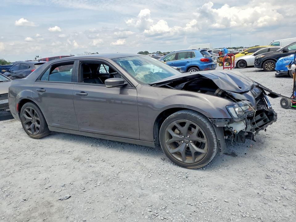 2021 Chrysler 300 VIN 2C3CCABG5MH634317 COPART salvage auction — FRONT END, Fl - Certificate Of Destruction, sold $3,000 on 2026-07-09 (photo 4)