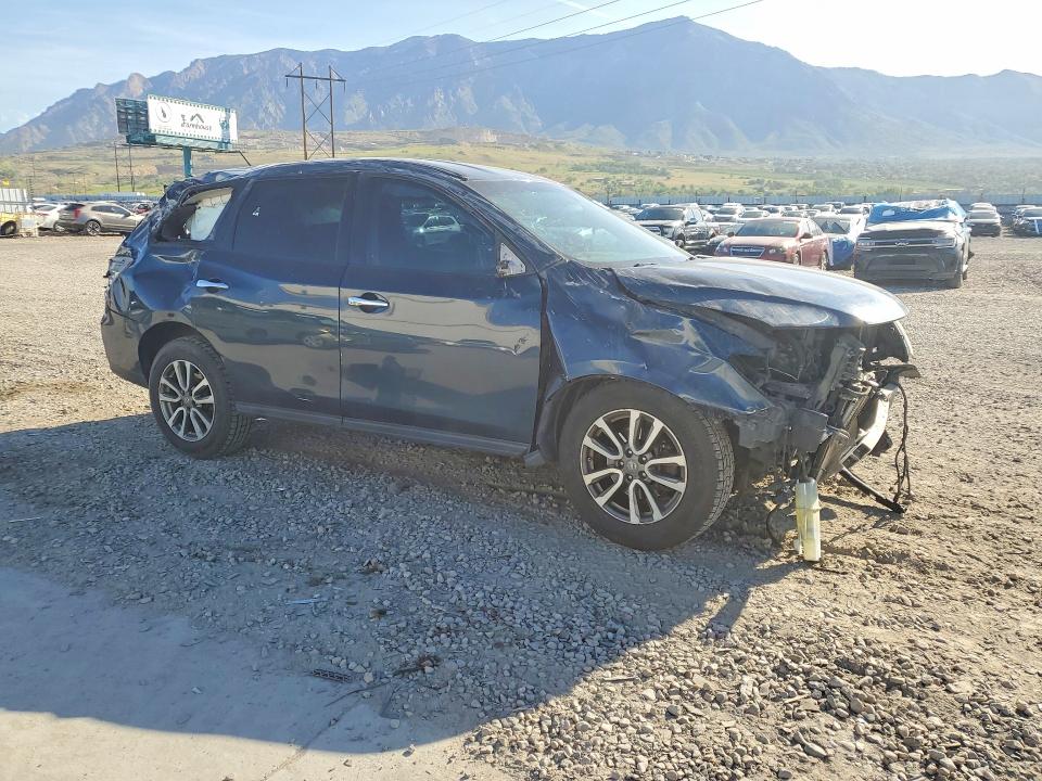 2013 Nissan Pathfinder VIN 5N1AR2MM7DC671992 COPART salvage auction — ROLLOVER, Ut - Salvage Certificate, sold $300 on 2026-08-24 (photo 4)