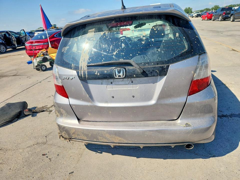 2009 Honda Fit VIN JHMGE88479S005539 COPART salvage auction — FRONT END, LA - CERT OF TITLE-SALVAGE, sold $250 on 2026-07-22 (photo 6)