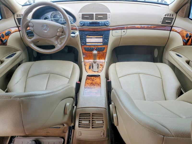 2009 Mercedes-benz E-class VIN WDBUF87X49B391395 COPART salvage auction — MINOR DENT/SCRATCHES, CA - DIS/DLR/EXP ONLY CLEAN TITLE, sold $60 on 2026-07-24 (photo 8)