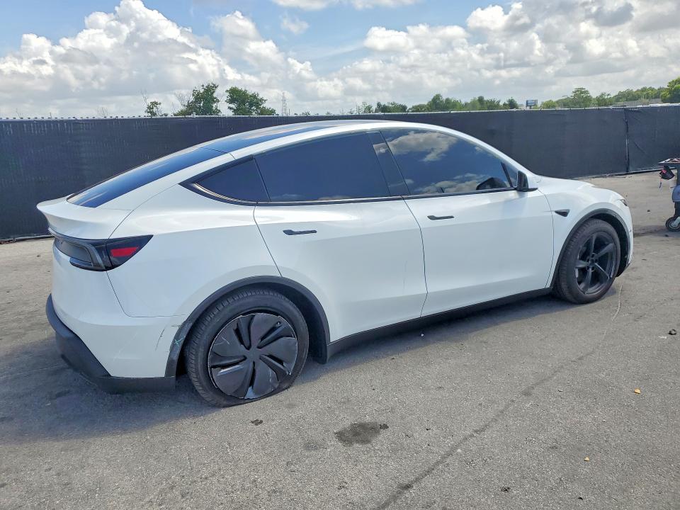 2026 Tesla Model y VIN 7SAYGDED6TA485641 COPART salvage auction — FRONT END, FL - CERT OF TITLE SLVG REBUILDABLE, sold $20,600 on 2026-07-02 (photo 3)