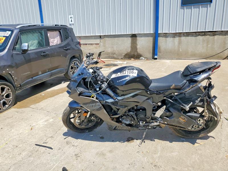 2026 Kawasaki Zx VIN JKBZXJJ19TA047757 COPART salvage auction — ROLLOVER, KY - BILL OF SALE/PART ONLY/NO TITL, sold $3,100 on 2026-07-15 (photo 3)