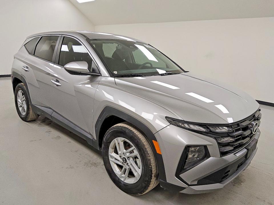 2025 Hyundai Tucson VIN 5NMJACDE5SH532484 COPART salvage auction — MINOR DENT/SCRATCHES, TX - CERTIFICATE OF TITLE, sold $9,200 on 2026-07-09 (photo 4)