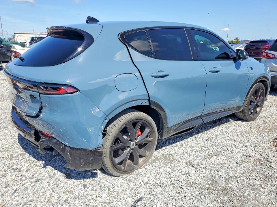 2024 Dodge Hornet VIN ZACPDFDW4R3A27544 COPART salvage auction — REAR END, Fl - Certificate Of Destruction, sold $2,600 on 2026-07-31 (photo 3)