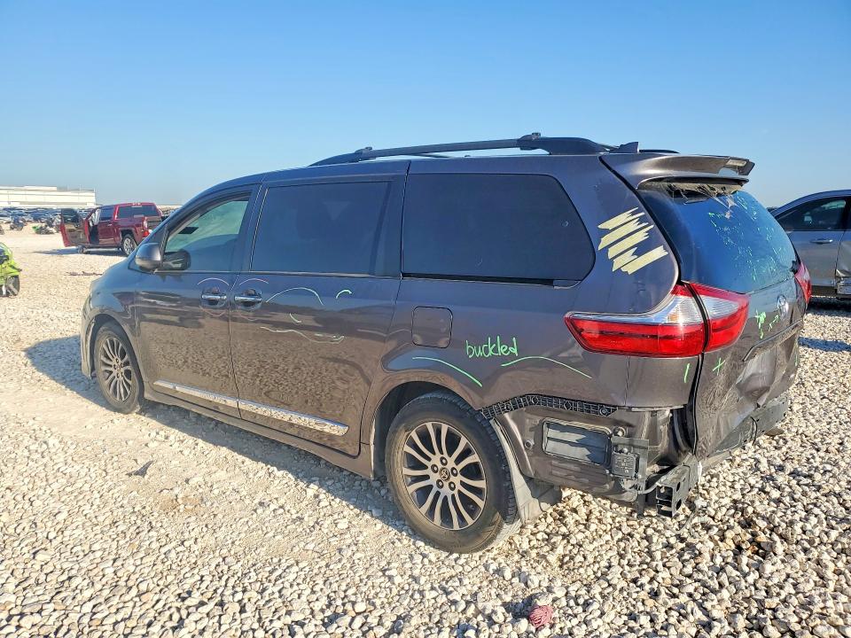 2020 Toyota Sienna VIN 5TDYZ3DC0LS072641 COPART salvage auction — REAR END, Tx - Salvage Vehicle Title, sold $70 on 2026-07-30 (photo 2)