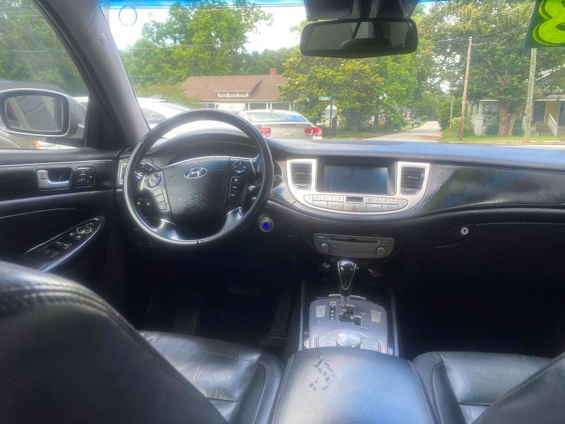 2013 Hyundai Genesis VIN KMHGC4DHXDU241748 COPART salvage auction — NORMAL WEAR, Ga - Certificate Of Title (P), sold $575 on 2026-07-08 (photo 9)