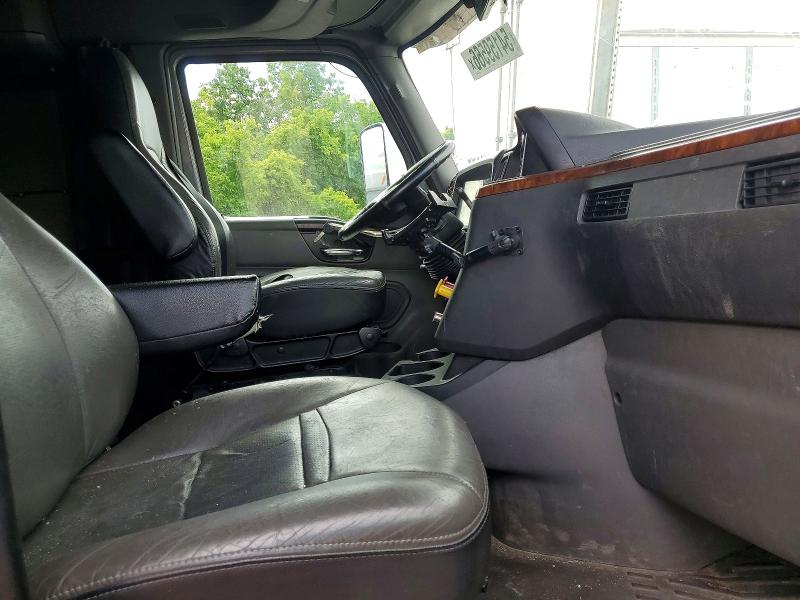 2021 International Lt VIN 3HSDZTZR5MN347547 COPART salvage auction — MINOR DENT/SCRATCHES, KS - CERTIFICATE OF TITLE, sold $16,900 on 2026-07-28 (photo 5)