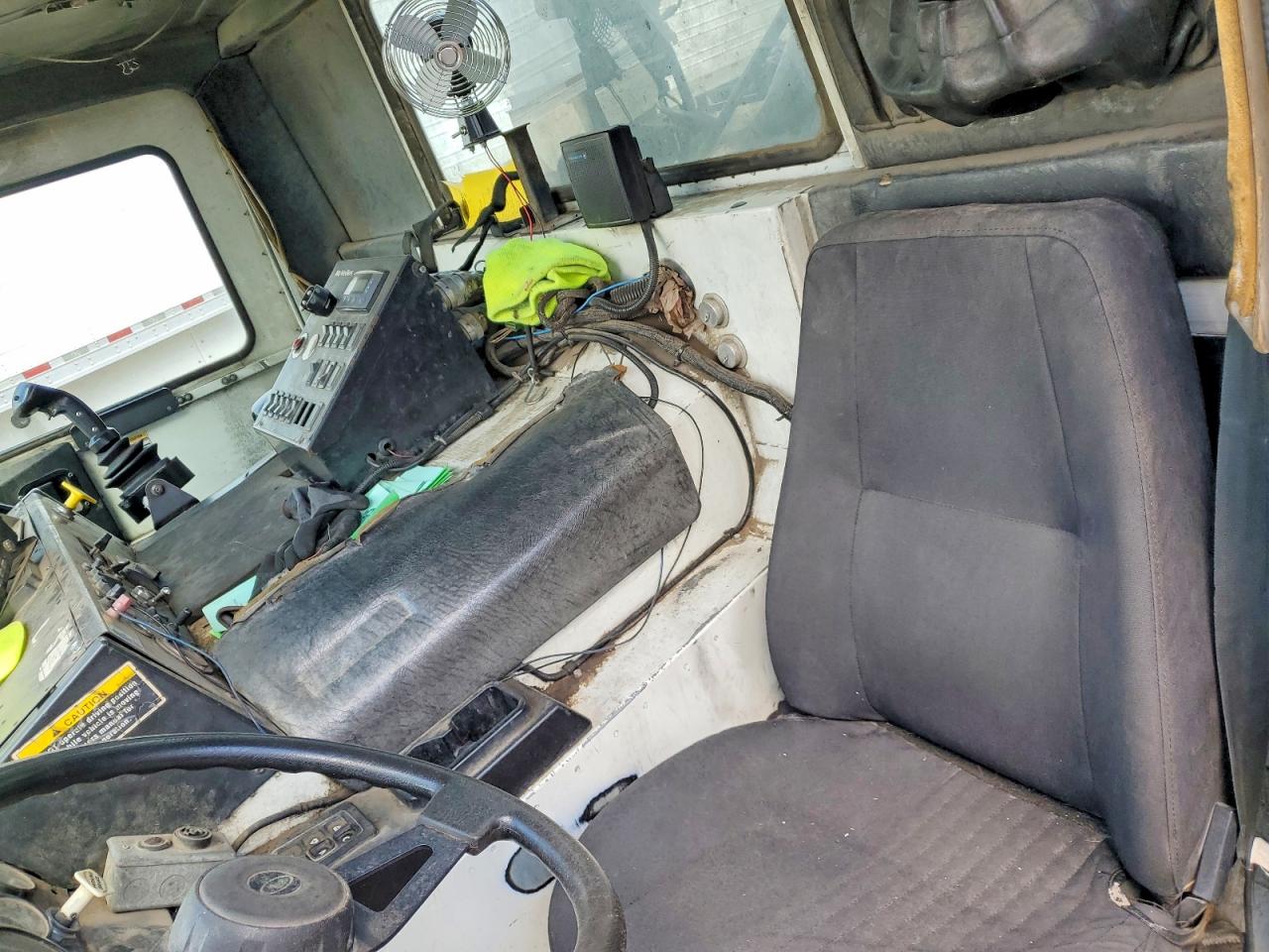 2009 Mack All other VIN 1M2AU02C19M003135 COPART salvage auction — Front End, FL - CERTIFICATE OF DESTRUCTION, sold $150 on 2026-09-04 (photo 6)