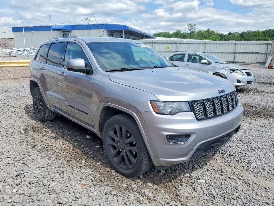 2018 Jeep Cherokee VIN 1C4RJFAG1JC204079 COPART salvage auction — MINOR DENT/SCRATCHES, Al - Certificate Of Title, sold $5,800 on 2026-08-04 (photo 4)