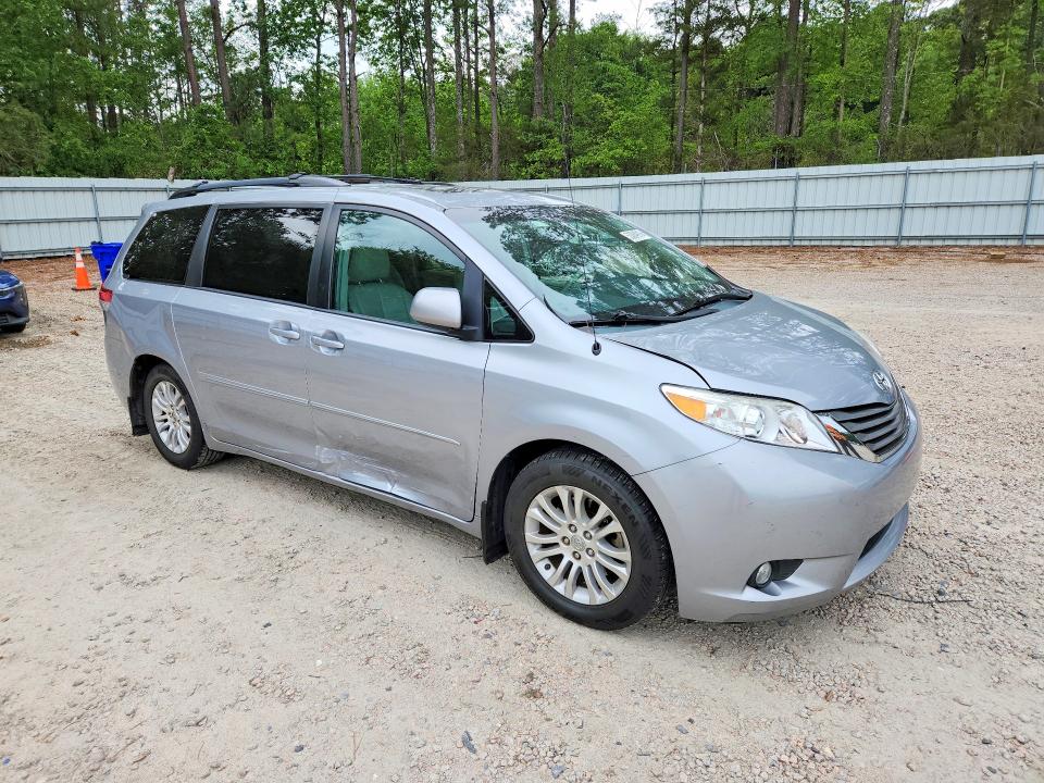 2013 Toyota Sienna VIN 5TDYK3DC5DS402344 COPART salvage auction — REAR END, Nc - Salvage Certificate Of Title, sold $4,200 on 2026-07-17 (photo 4)