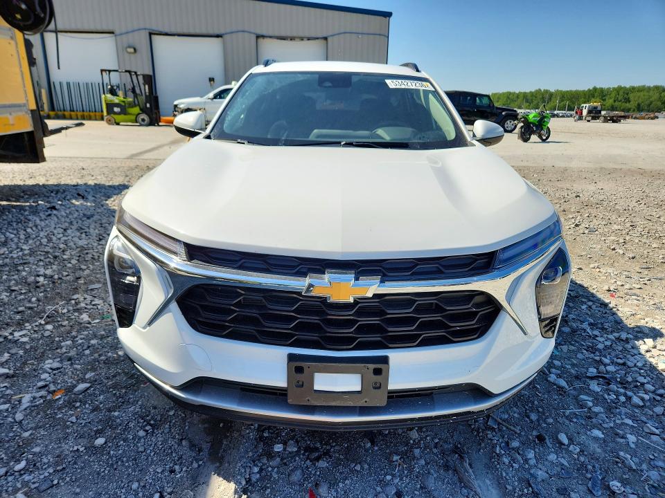2025 Chevrolet Trax VIN KL77LHEP5SC097219 COPART salvage auction — SIDE, Il - Salvage Certificate, sold $8,500 on 2026-07-15 (photo 5)