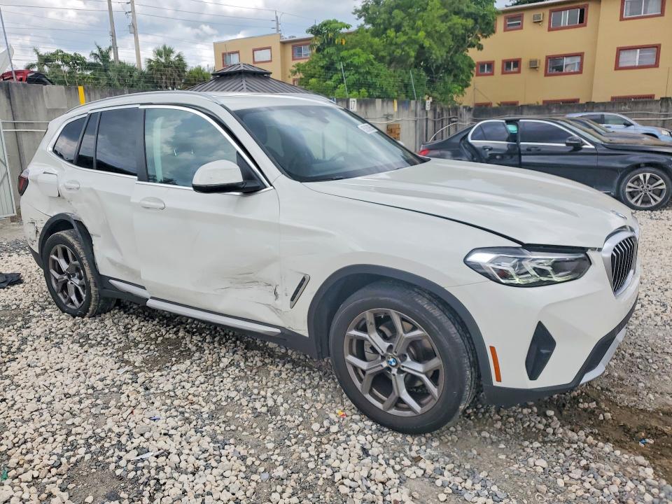 2024 BMW X3 VIN 5UX43DP01R9W87597 COPART salvage auction — SIDE, Fl - Cert Of Title Slvg Rebuildable, sold $13,600 on 2026-07-28 (photo 4)