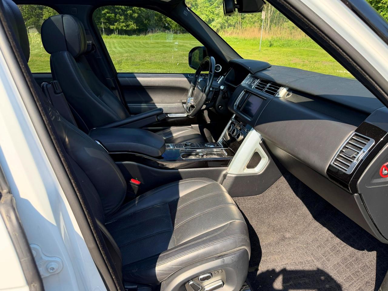2015 Land Rover Range Rover VIN SALGS2TF9FA210354 COPART salvage auction — Minor Dent/Scratches, MA - CERTIFICATE OF TITLE (P), sold $13,000 on 2026-06-23 (photo 8)
