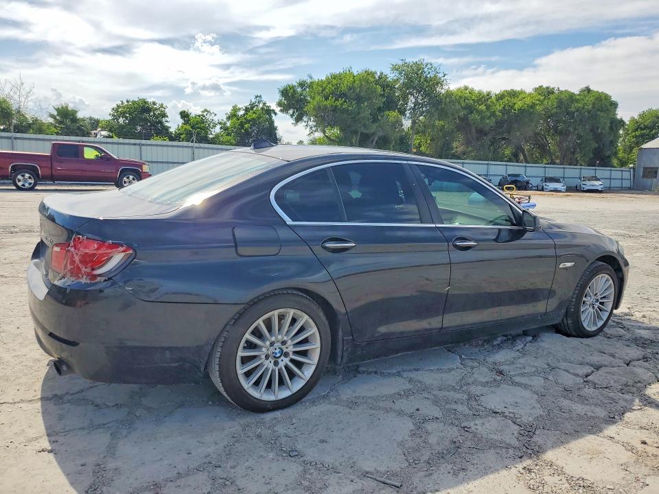 2013 BMW 5 series VIN WBAFR7C54DC819742 COPART salvage auction — NORMAL WEAR, TX - CERTIFICATE OF TITLE, sold $1,250 on 2026-07-02 (photo 3)