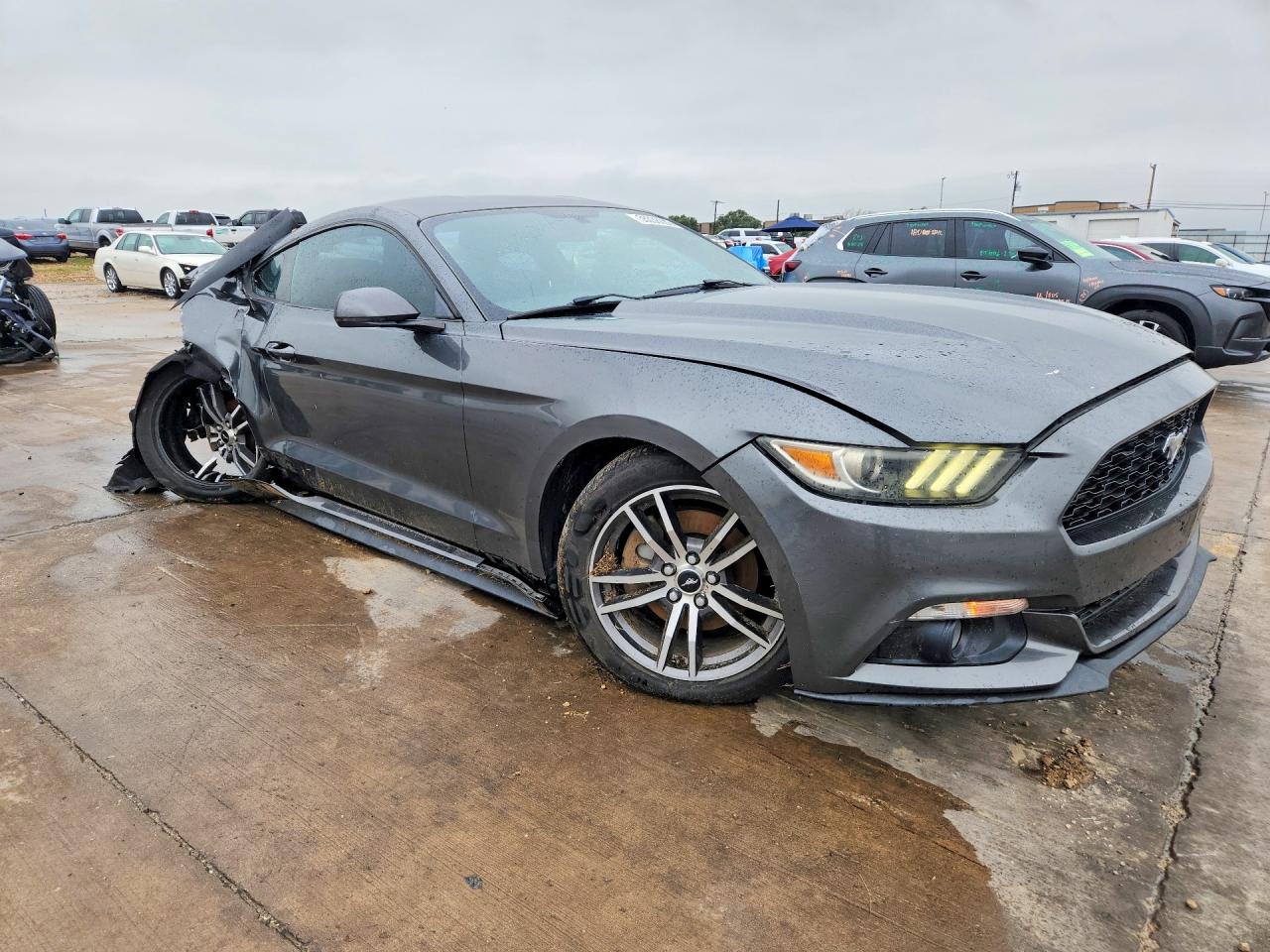 2016 Ford Mustang VIN 1FA6P8THXG5278817 COPART salvage auction — Rear End, TX - SALVAGE VEHICLE TITLE, sold $2,450 on 2026-07-09 (photo 4)