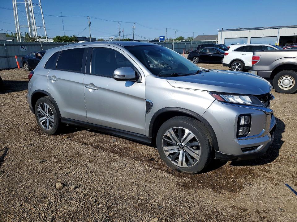 2021 Mitsubishi Outlander VIN JA4ARUAUXMU019604 COPART salvage auction — FRONT END, IL - SALVAGE CERTIFICATE, sold $4,000 on 2026-07-29 (photo 4)