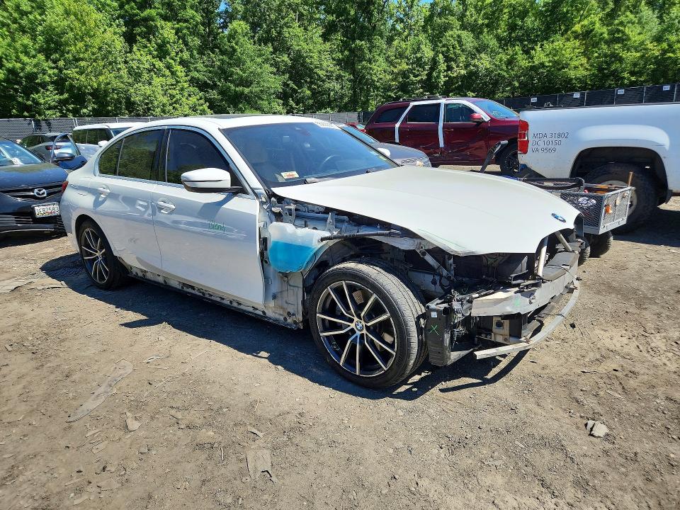 2019 BMW 3er VIN WBA5R1C50KFH02702 COPART salvage auction — FRONT END, Md - Cert Of Salvage > 75% Damage, sold $225 on 2026-07-21 (photo 4)