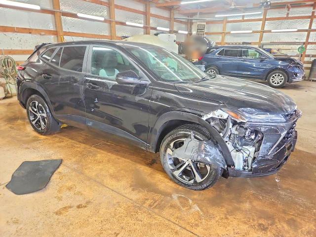 2024 Chevrolet Trax VIN KL77LGE21RC044610 COPART salvage auction — FRONT END, Il - Salvage Certificate, sold $4,250 on 2026-07-06 (photo 4)