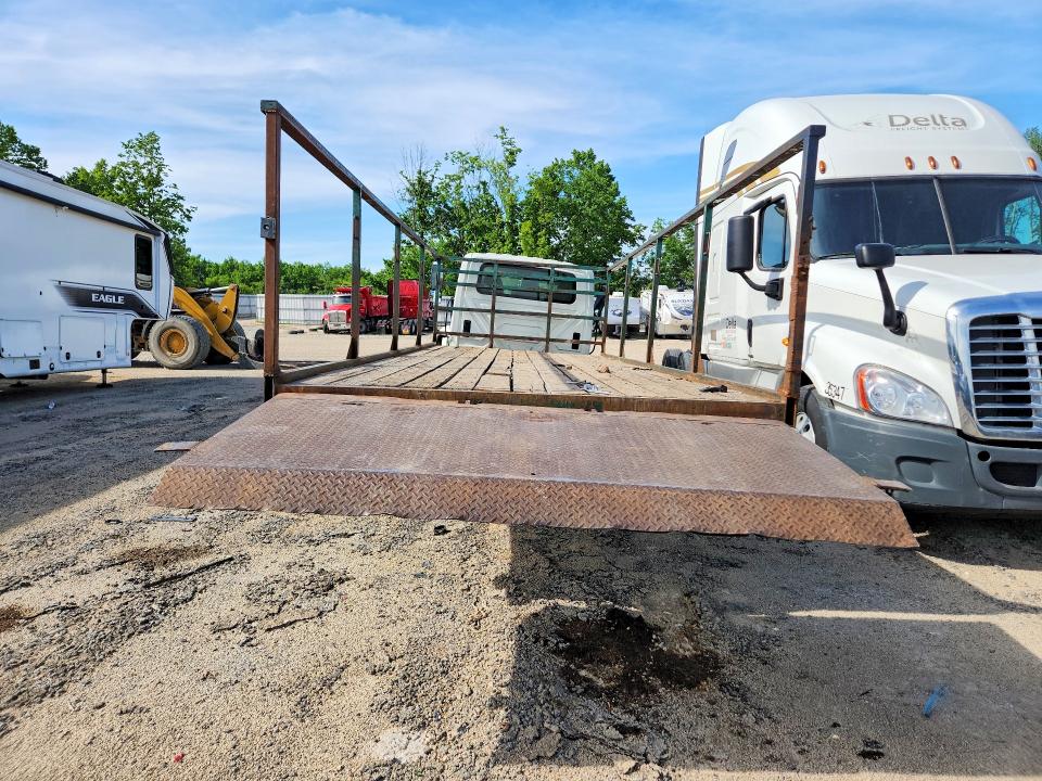 2003 International 4000 series VIN 1HTMMAAM03H576936 COPART salvage auction — FRONT END, Wi - Junked Vehicle Bill Of Sale, sold $425 on 2026-07-08 (photo 6)