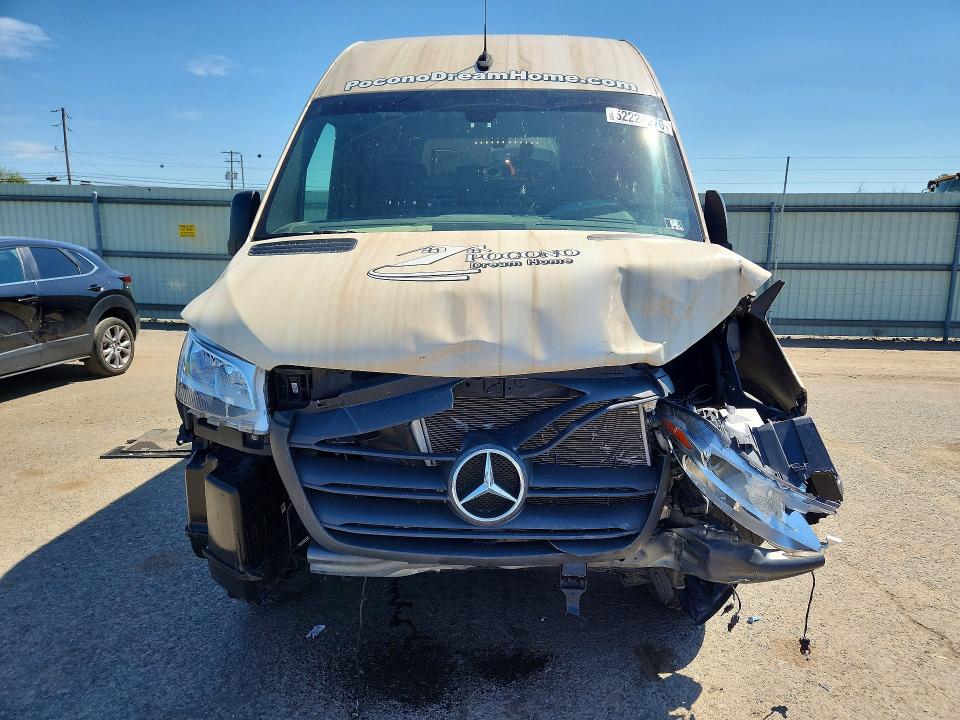 2024 Mercedes-benz Sprinter VIN W1Y4NCHY1RT186086 COPART salvage auction — FRONT END, Pa - Certificate Of Salvage, sold $17,900 on 2026-07-15 (photo 5)