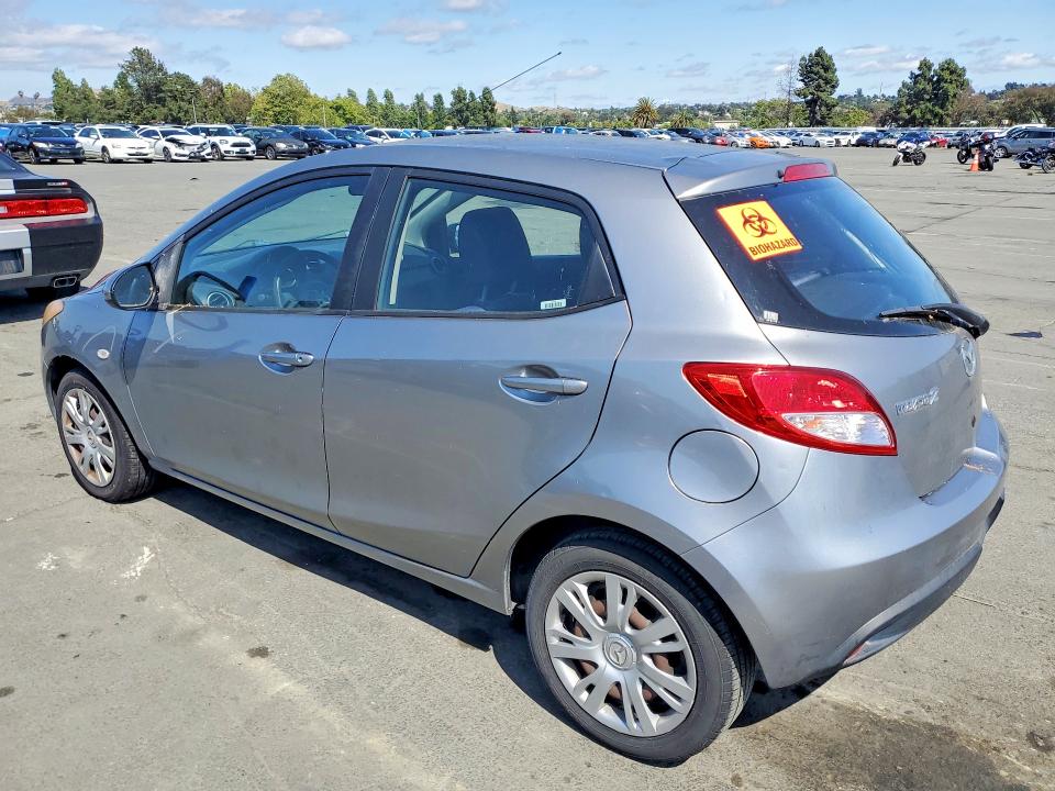 2014 Mazda 2 VIN JM1DE1KZ5E0179034 COPART salvage auction — MINOR DENT/SCRATCHES, Ca - Dis/Dlr/Exp Only Clean Title, sold $775 on 2026-07-10 (photo 2)