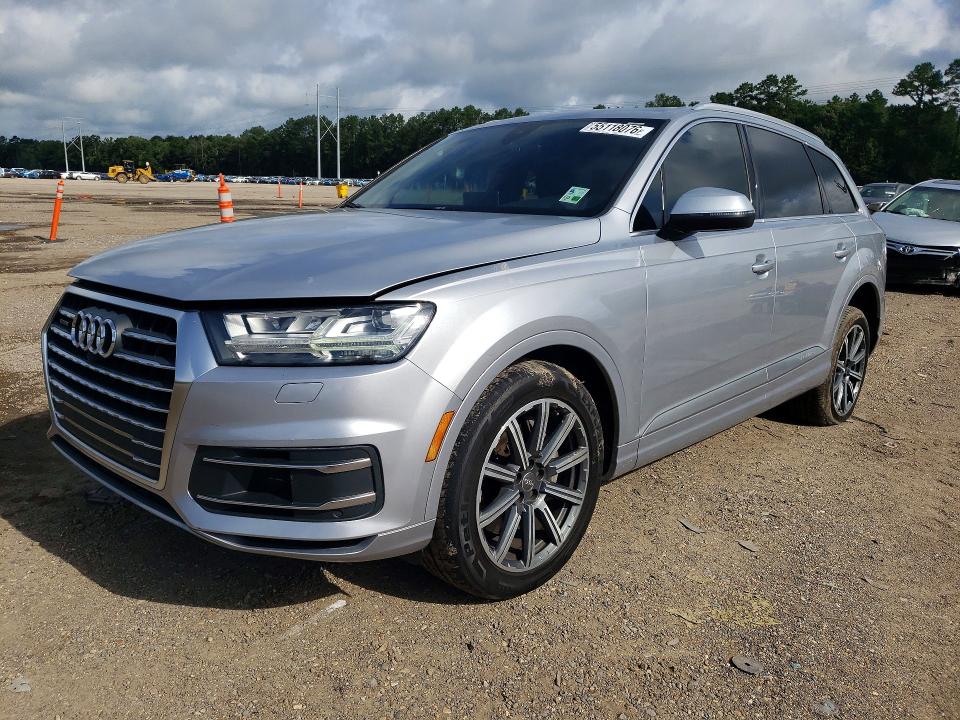 2017 Audi Q7 VIN WA1LAAF70HD020851 COPART salvage auction — MINOR DENT/SCRATCHES, La - Cert Of Title-Salvage, sold $3,800 on 2026-08-07 (photo 1)