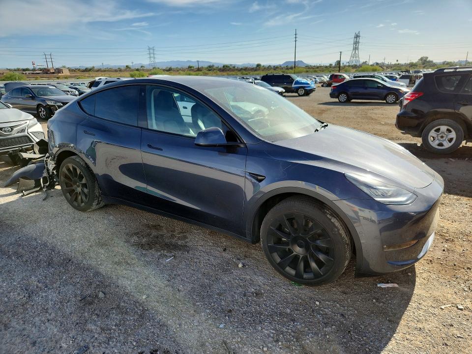 2022 Tesla VIN 7SAYGDEE1NA018008 COPART salvage auction — SIDE, Az - Cert Of Title - Salvage, sold $9,100 on 2026-07-17 (photo 4)