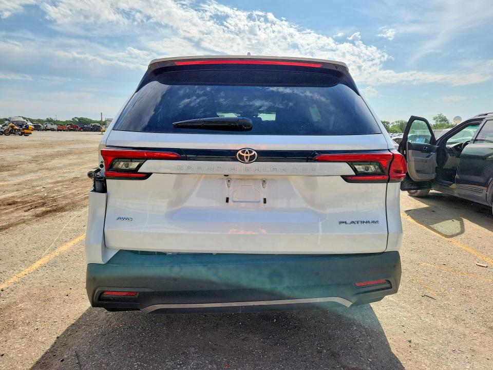 2024 Toyota VIN 5TDAAAB51RS042705 COPART salvage auction — REAR END, KS - CERT OF TITLE-SALVAGE, sold $1,250 on 2026-07-27 (photo 6)